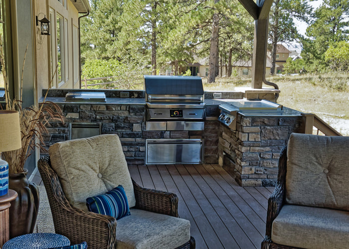 L-Shaped with the Twin Eagles Pellet Grill