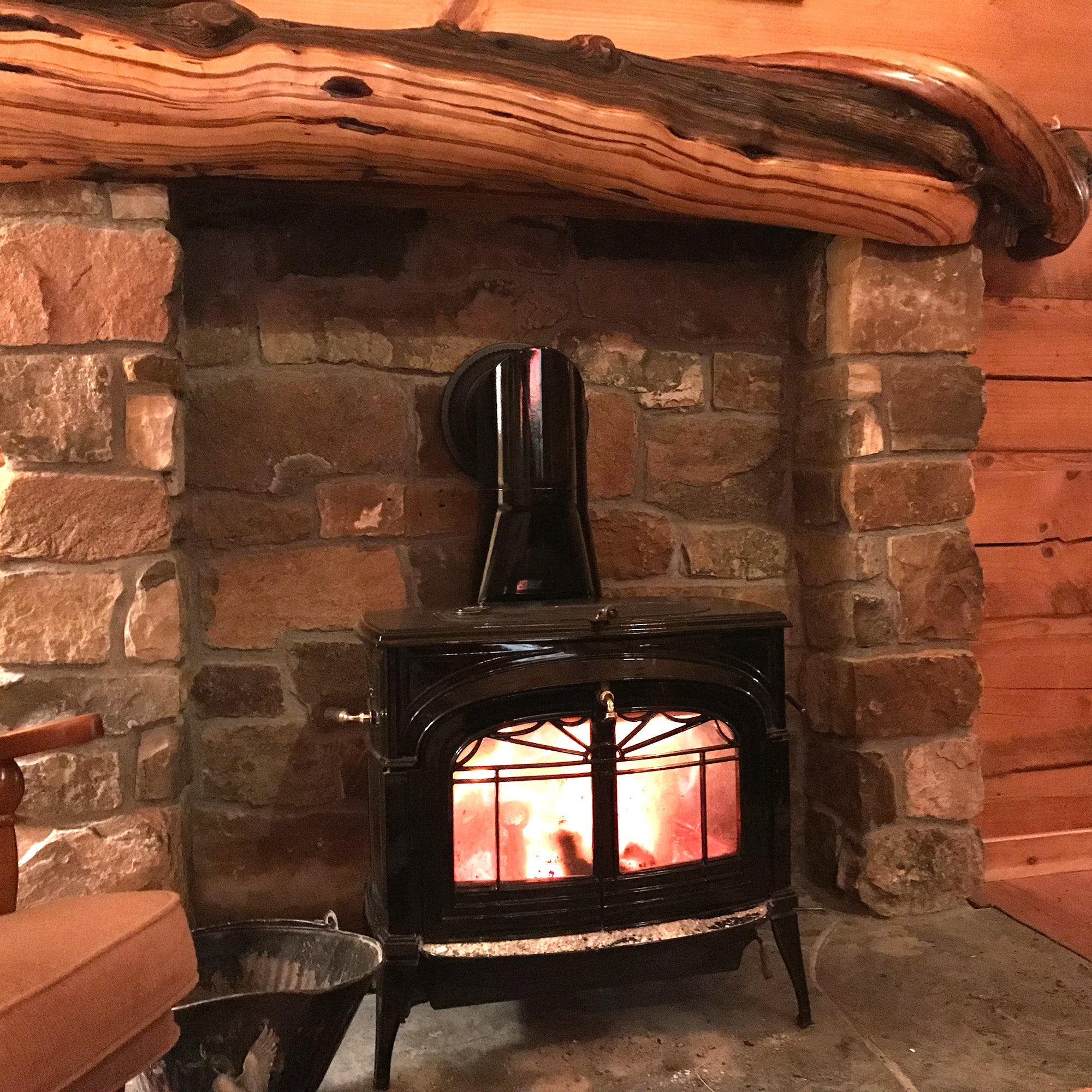 Vermont Castings Encore Burning