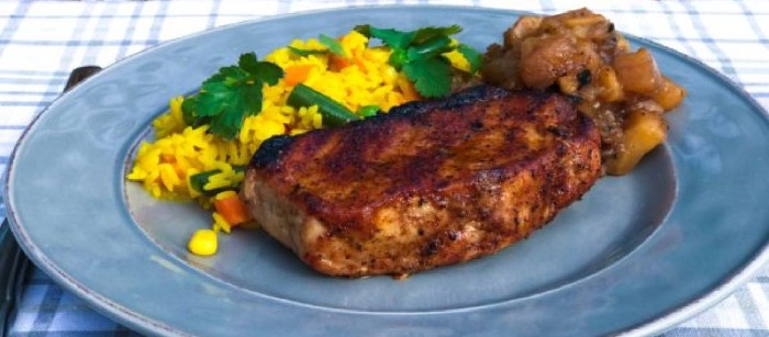 grilled pork chops with chunky apple sauce