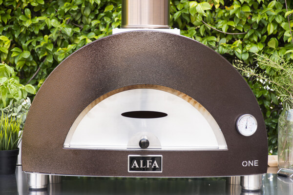 one-outdoor-pizza-oven-door